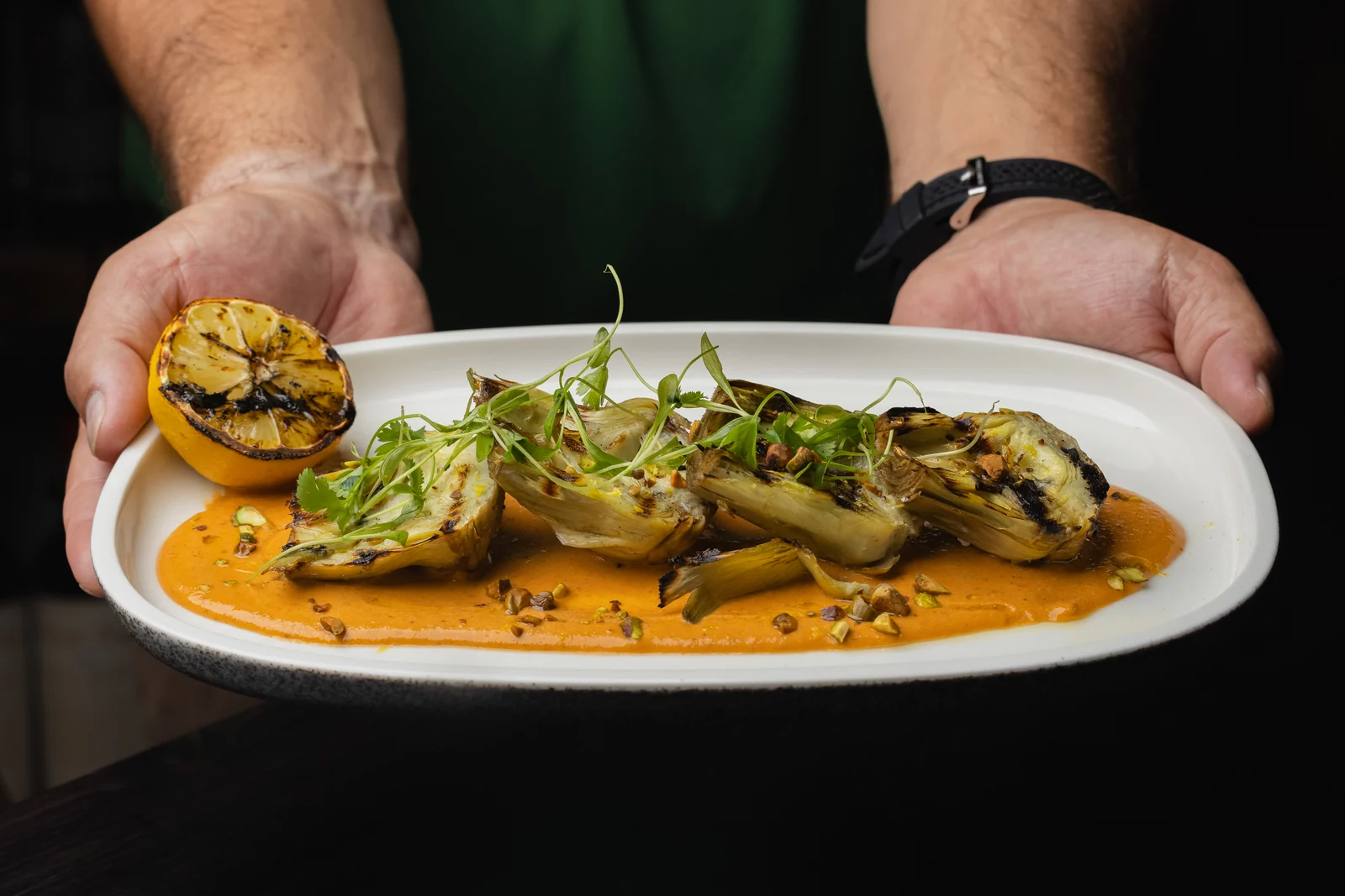 Charcoal artichokes from the Origen collection